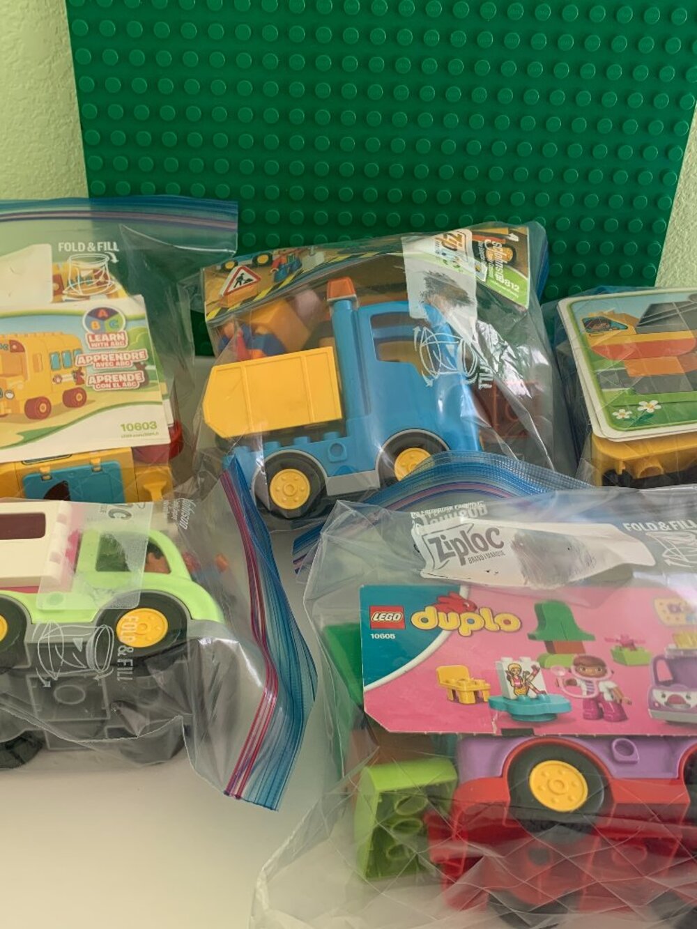 LEGO Duplo 10816 10812 10603 10605 10586 Lot of 5 sets + Baseboard green Bundle